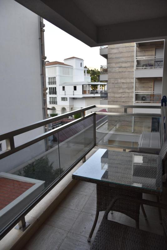 One-Bedroom Apartment image 3
