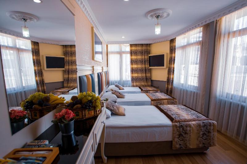 Triple Room image 2