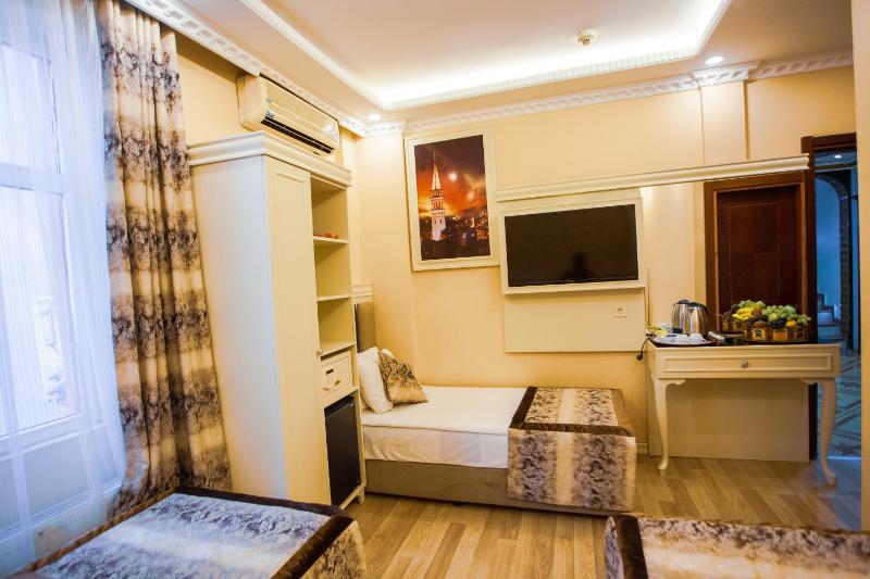Triple Room image 3