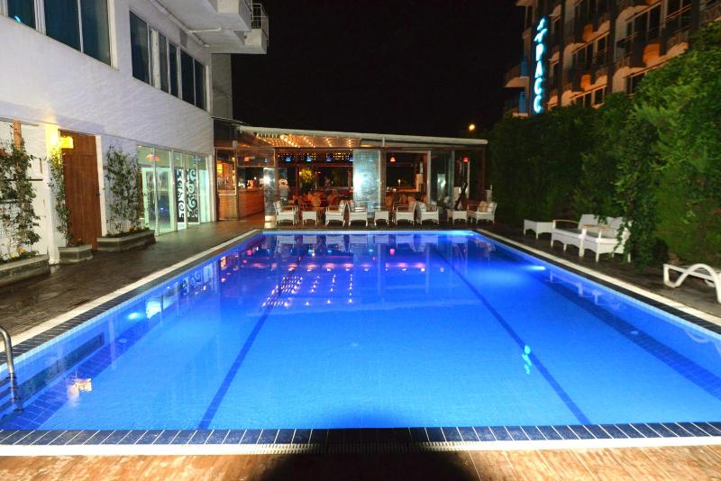 Double or Twin Room with Side Sea View image 4