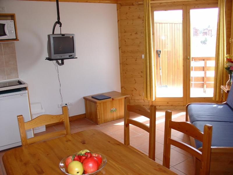 One-Bedroom Apartment (6 Adults) image 1