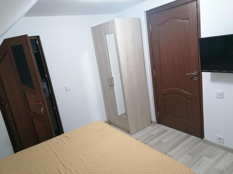 Double Room with Private Bathroom image 2