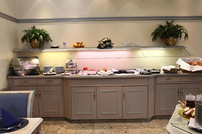 Hotel Ambiente Garni - image 15