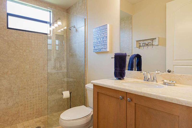 Naples Starfish House - Upscale weekly rentals - image 19