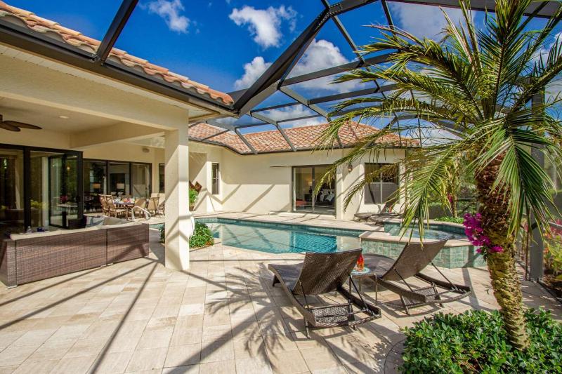 Naples Starfish House - Upscale weekly rentals - image 2