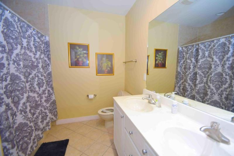 Four-Bedroom Apartment image 2