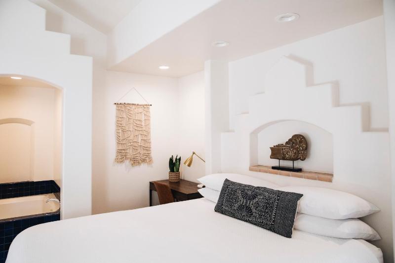 King Suite image 4