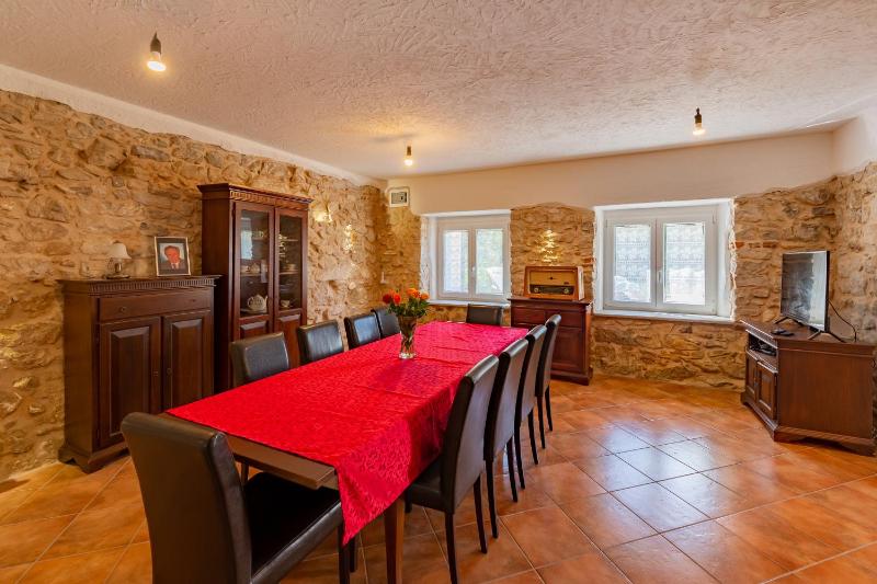 Three-Bedroom Apartment image 3