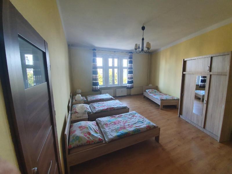Standard Quadruple Room image 3
