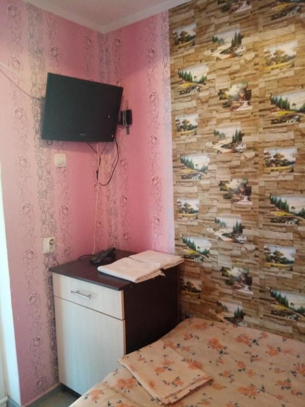 Triple Room with Bathroom image 2