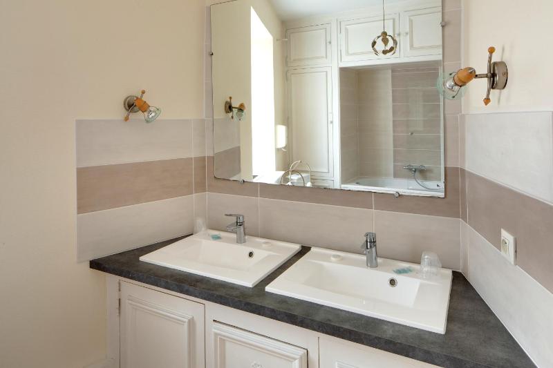 Superior Double Room image 1