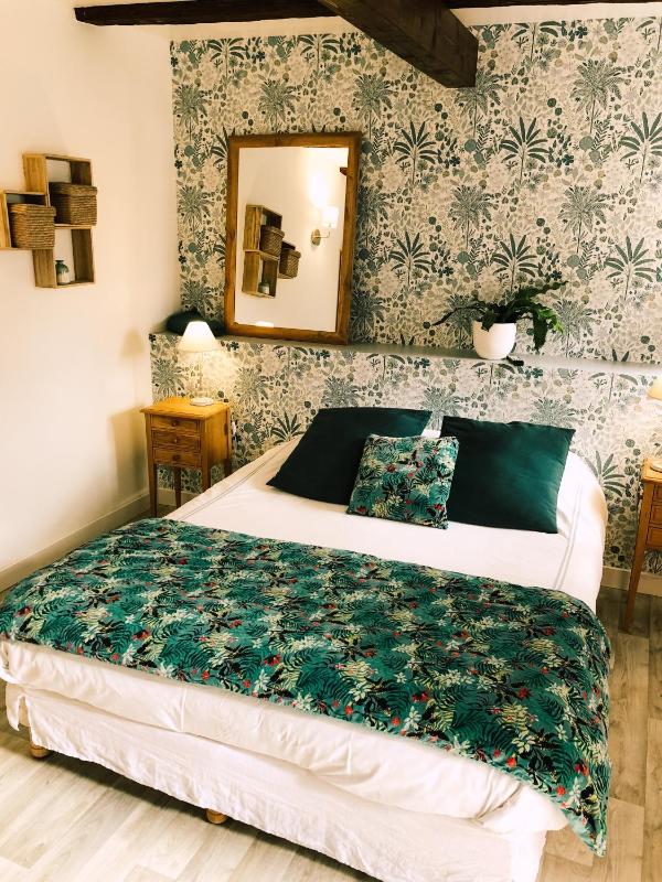 Double Room with Garden View image 1