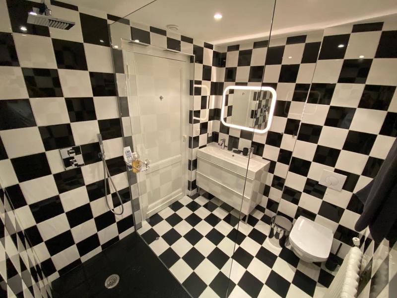 Deluxe Double Room image 2