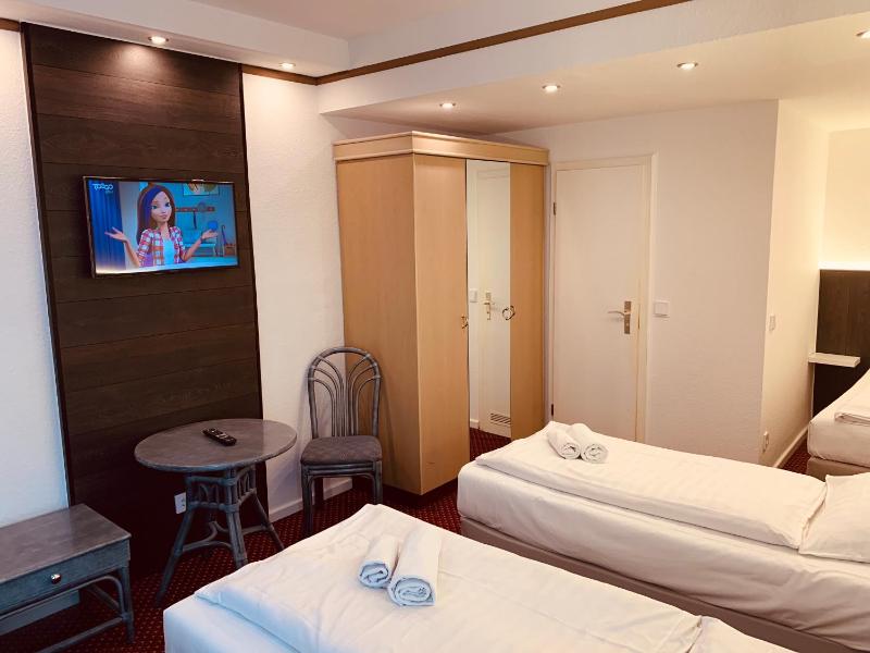 Triple Room image 3