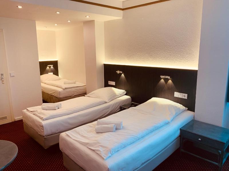 Triple Room image 2
