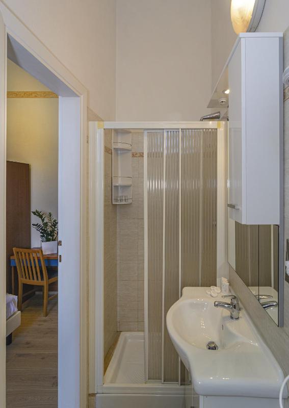 Standard Quadruple Room - Ground Floor image 3