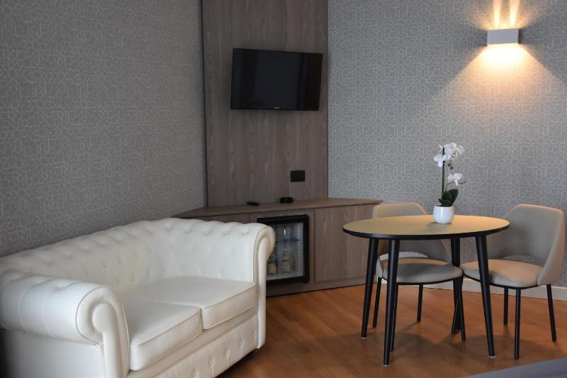 Superior Double Room image 4