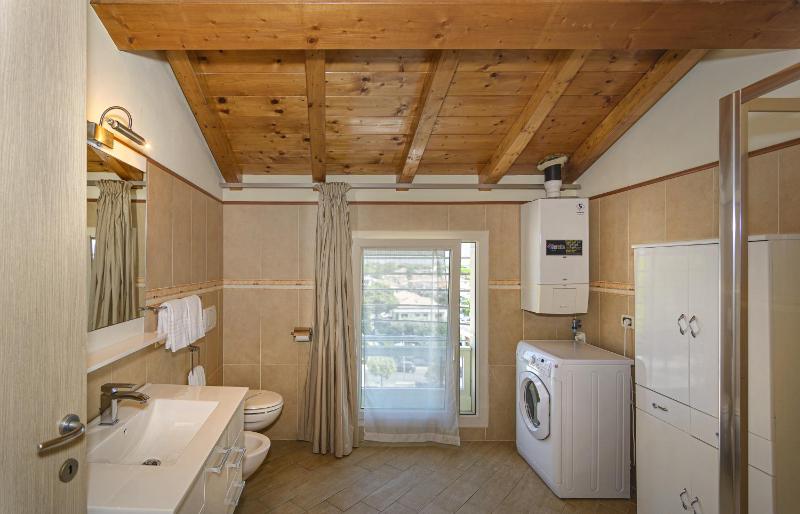 Two-Bedroom Apartment with Sea View image 2