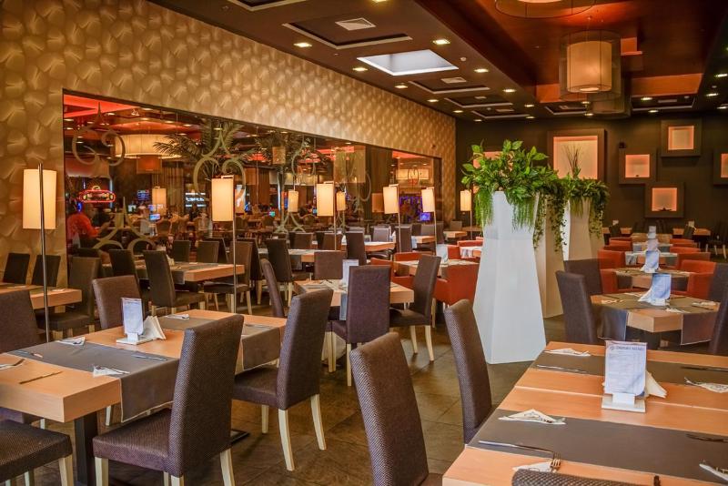 Platinum Hotel & Casino - image 26