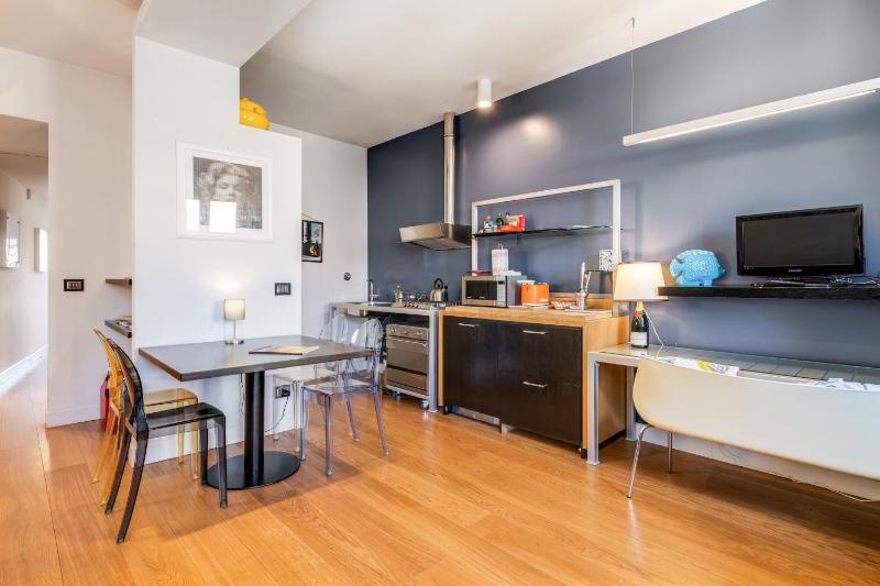 One-Bedroom Apartment image 3