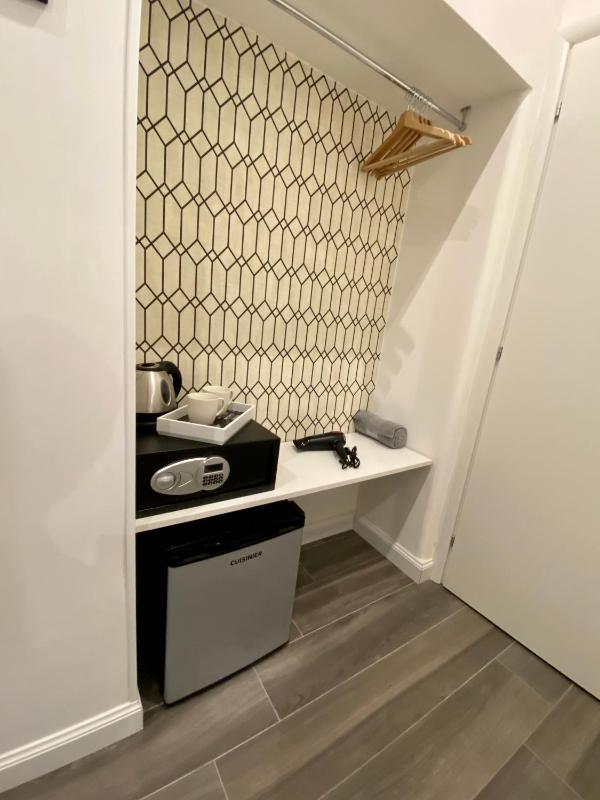 Twin Room with Bunk Bed and Balcony image 4