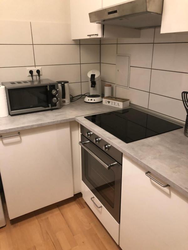 Two-Bedroom Apartment with Shared Kitchen image 2