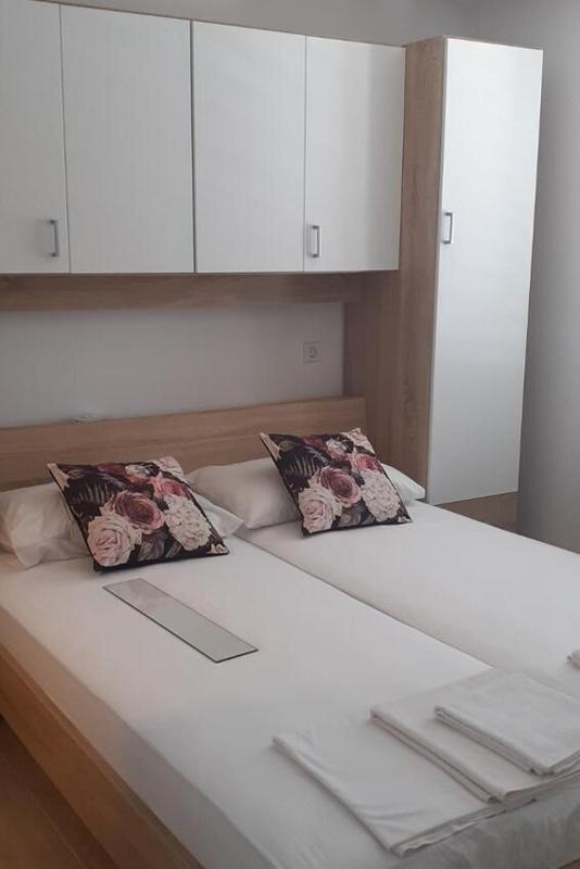 Double Room image 1