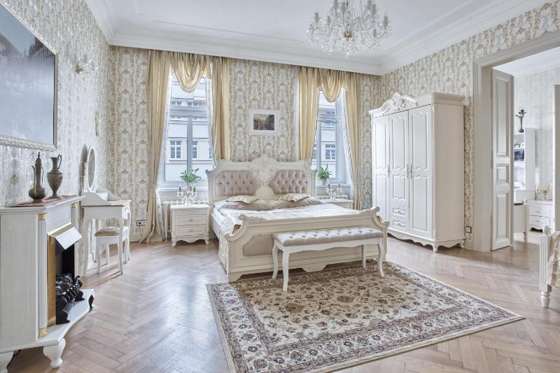 Deluxe Apartment image 1