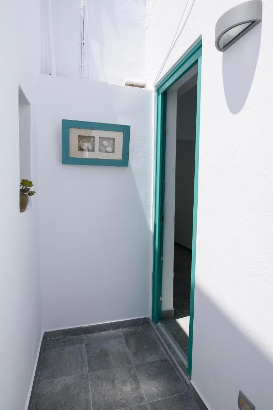 Double Room with Sea View image 4