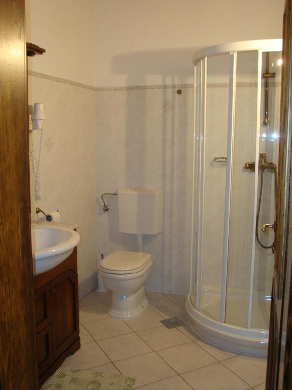 Double Room with Balcony image 2