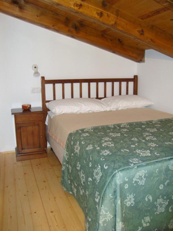 Double Room with Balcony image 2