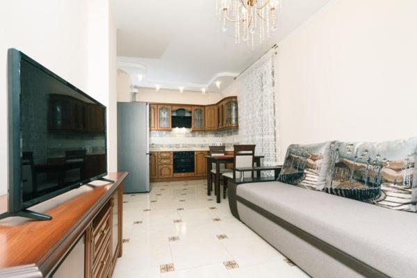 One-Bedroom Apartment image 2
