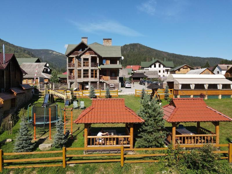Hotel Perlyna Karpat - image 1