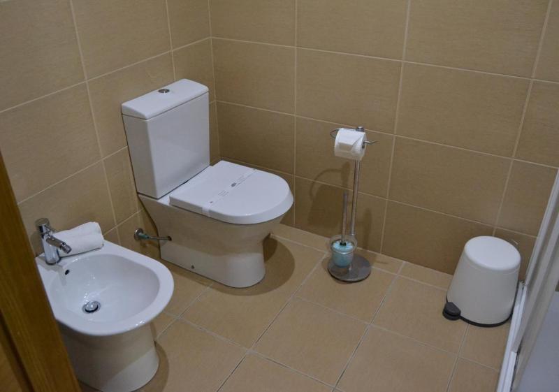 Studio (2 Adults) image 2