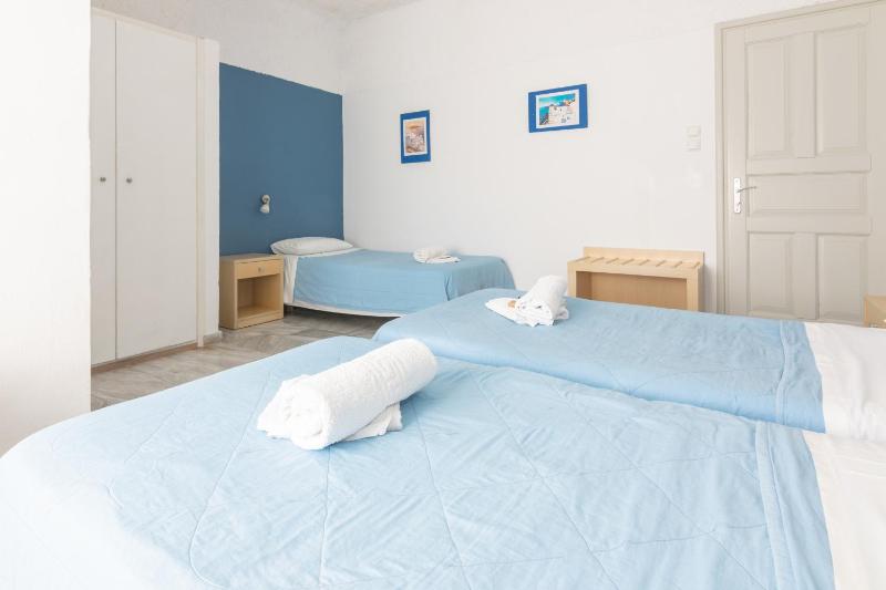 Standard Triple Room image 1