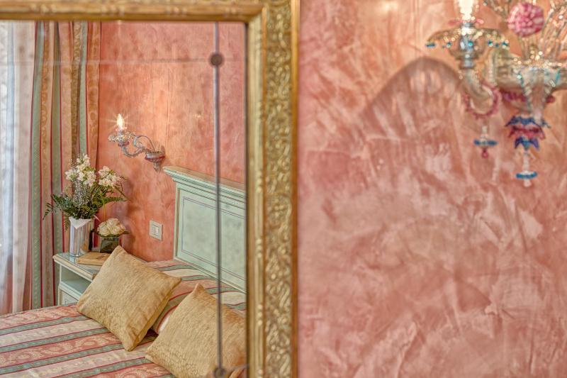 Triple Room with Extra Bed image 2