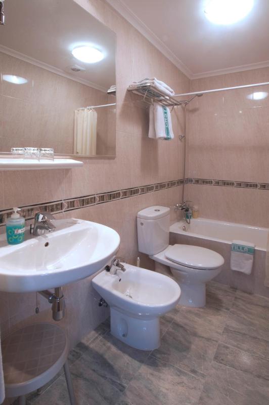 Double or Twin Room image 2