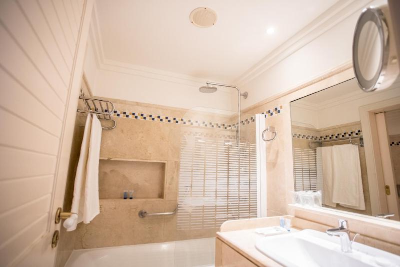 Double or Twin Room with Side Sea View image 3
