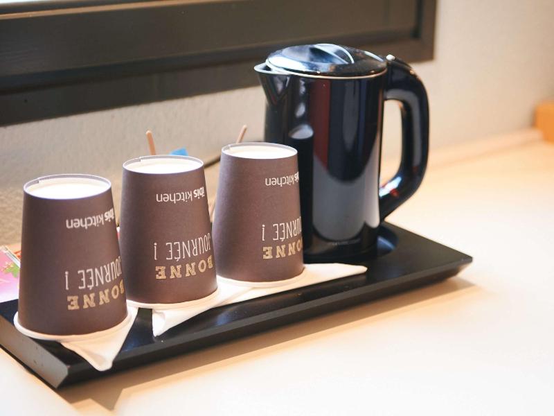 Superior Double Room with Sofa image 3