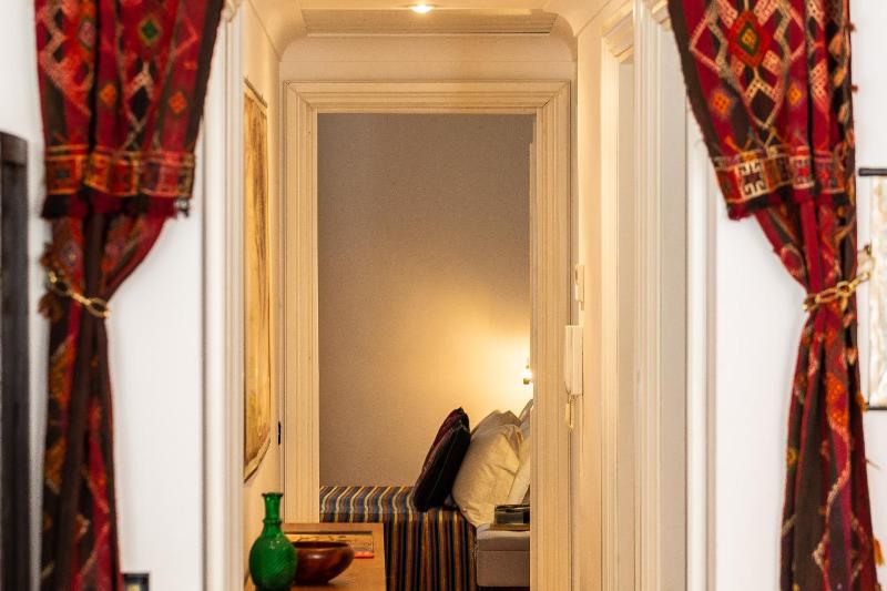 One-Bedroom Apartment image 3