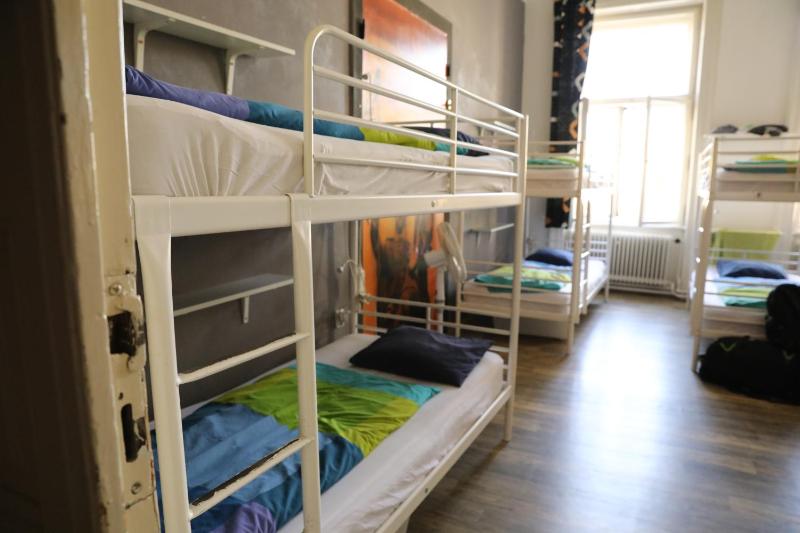Bed in 10-Bed Mixed Dormitory Room image 3
