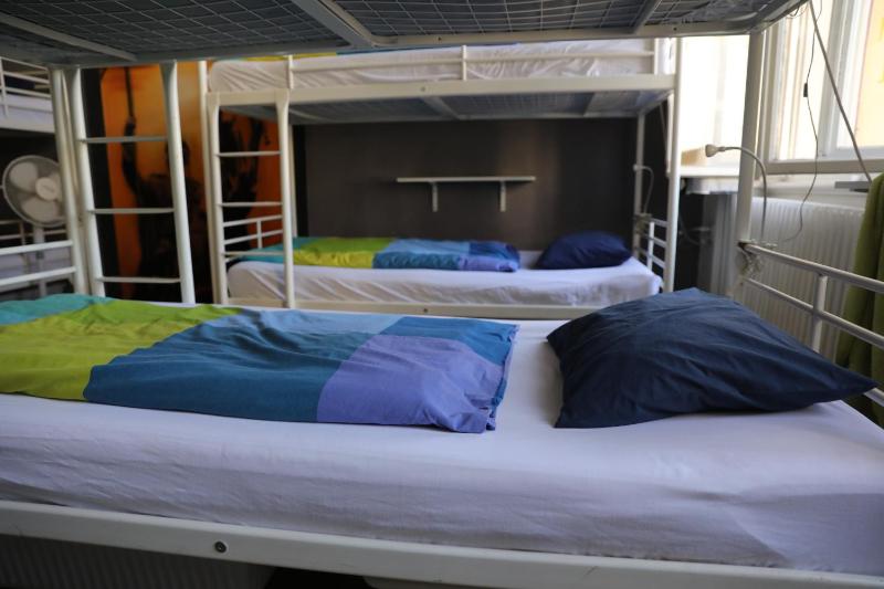 Bed in 10-Bed Mixed Dormitory Room image 2