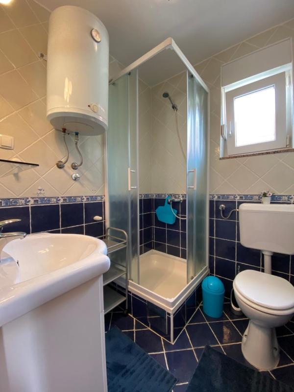 One-Bedroom Apartment image 3