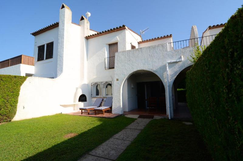 Two-Bedroom House image 2