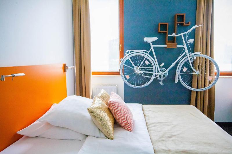 Comfort Single Room image 3