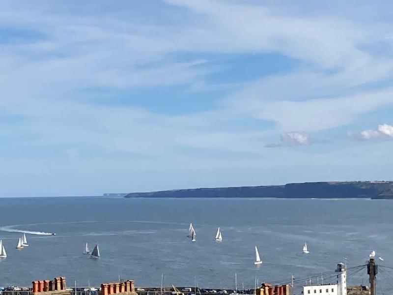 Seascape Seaview Apartment hot tub hire subject to availability - image 10