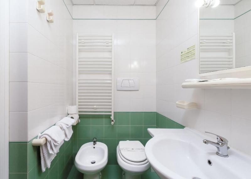 Budget Double or Twin Room image 2