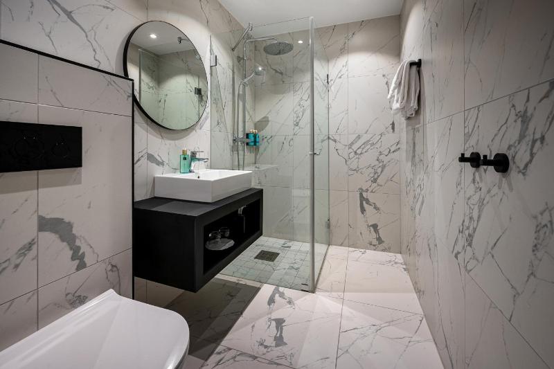 Premium Quadruple Room image 2