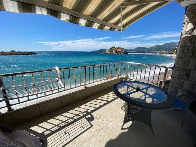 Superior Studio with Balcony and Sea View image 2