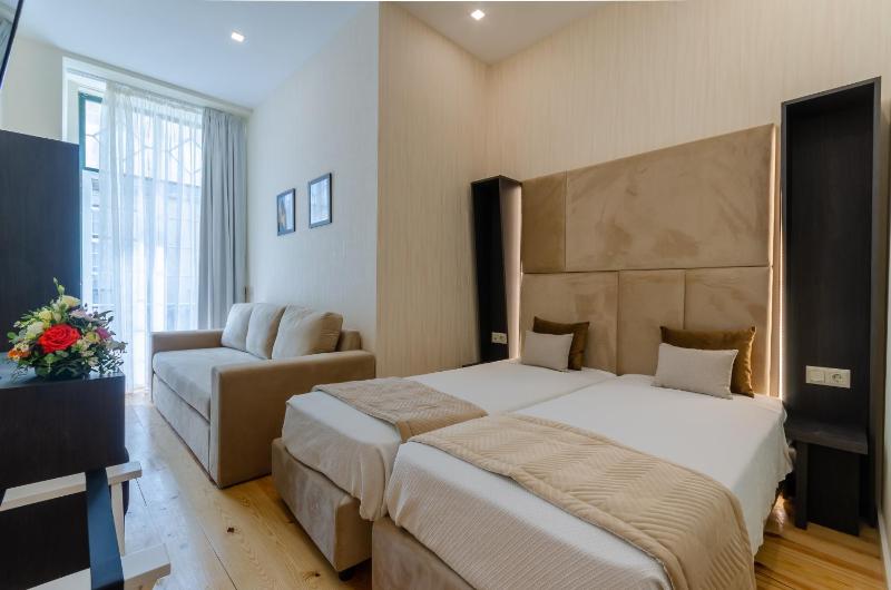 Superior Twin Room image 1